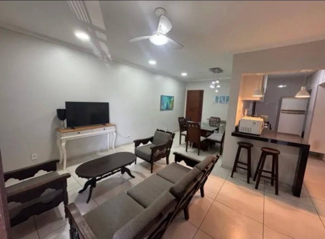 Apartamento amplo e mobiliado no Centro, perto da Praia do Forte